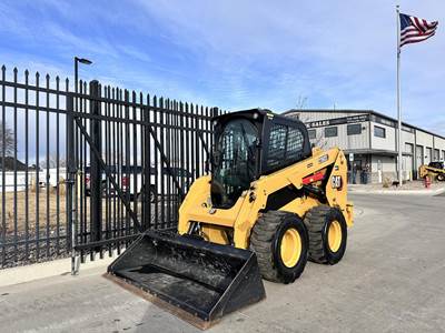 Caterpillar 236D3 Skid Steer