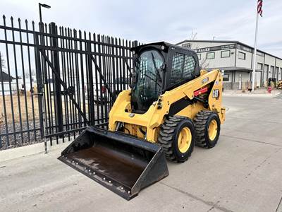 Caterpillar 236D3 Skid Steer