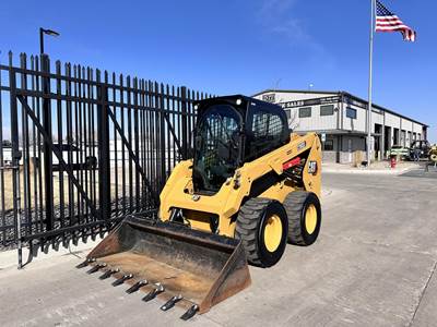 Caterpillar 236D3 Skid Steer