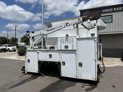 Maintainer 3220 Truck-Mounted Boom / Crane