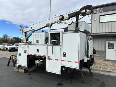 Maintainer 3220 Truck-Mounted Boom / Crane