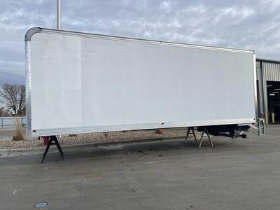 Metro 26 FT Van Truck Body