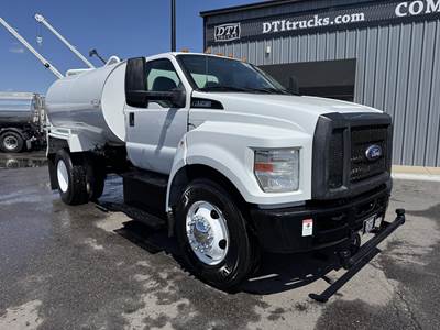 Ford F-750 2000 Gallon Water Truck - 6.8L, Automatic