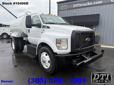 Ford F-750 2000 Gallon Water Truck - Automatic