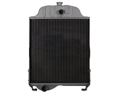John Deere Loader Radiator 
OEM numbers: 
451851
451851ST
AT48171
AT28583
219711