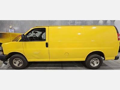 Chevrolet EXPRESS 2500 Cargo Van - Chevy, Automatic
