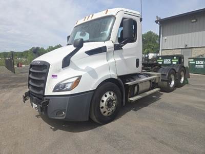 Freightliner CASCADIA 116 Day Cab Truck - Detroit 450HP, Automatic