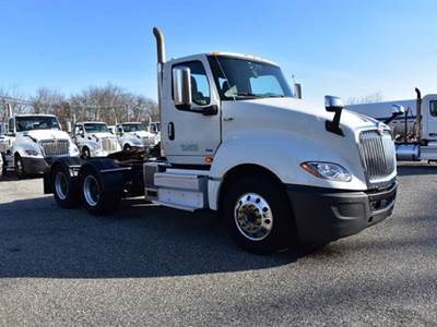 International LT625 Day Cab Truck - A26 450HP, Automatic
