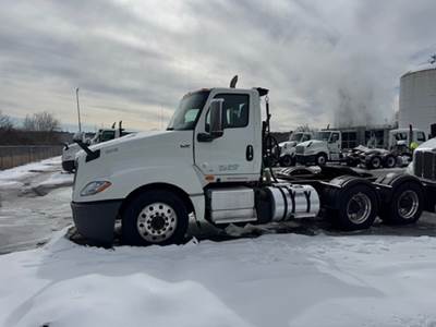 International LT625 Day Cab Truck - A26 450HP, Automatic