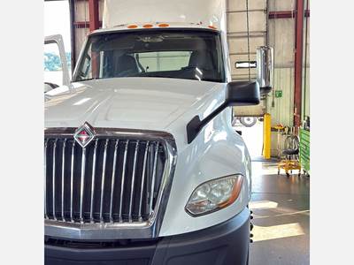 International LT625 Day Cab Truck - Cummins, 10 Speed Manual