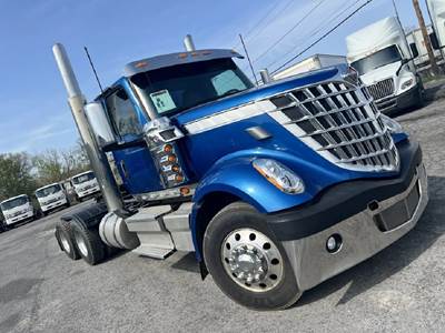 International Lonestar Day Cab Truck - Cummins 505HP, 10 Speed Manual