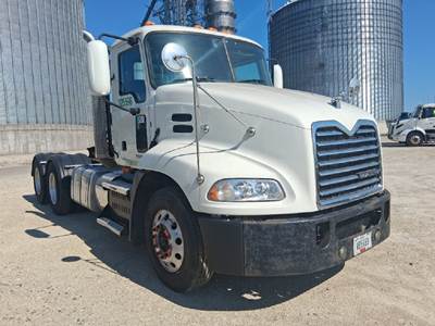 Mack CXU613 Day Cab Truck - MP7 365HP