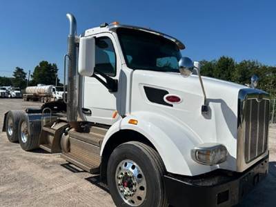 Peterbilt 567 Day Cab Truck - Paccar 430HP, Automatic