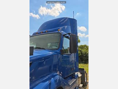 Volvo VNL42T Day Cab Truck - D13 450HP