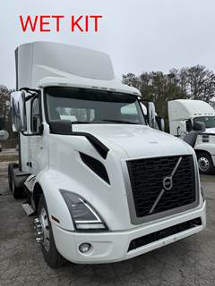 Volvo VNR64T300 Day Cab Truck - D11 425HP