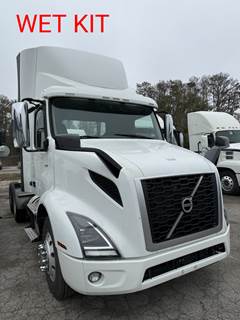 Volvo VNR64T300 Day Cab Truck - D11 425HP