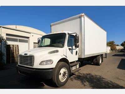 Freightliner M2 106 22 ft Box Truck - 220HP, Automatic