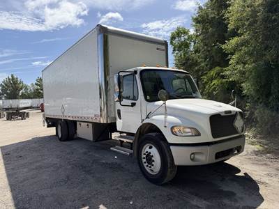 Freightliner M2-106 26 ft Box Truck - 260HP, Automatic
