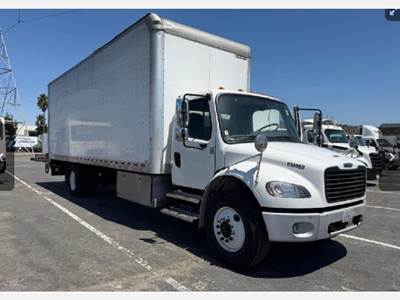Freightliner M2 106 26 ft Box Truck - 260HP