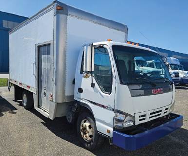 Gmc W4500 16 ft Box Truck - Automatic