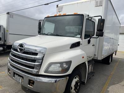 Hino 258 22 ft Box Truck - 220HP, Automatic