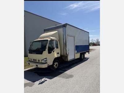 Isuzu NPR 14 ft Box Truck - Automatic