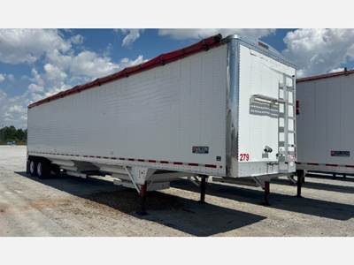 Wilson DWH--651 Pacesetter Hopper / Grain Trailer