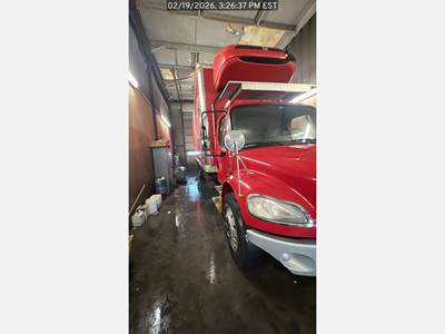 Freightliner M2 24 ft Refrigerated Truck