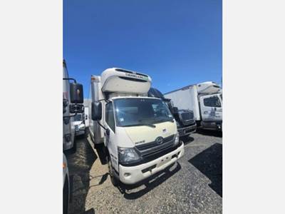 Hino 195 18 ft Refrigerated Truck - Automatic, Thermoking