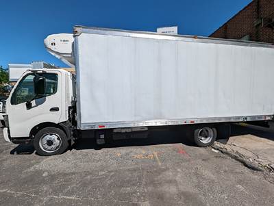 Hino 195 18 ft Refrigerated Truck - 210HP, Automatic, Thermoking