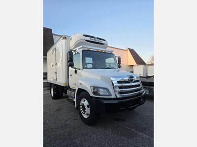Hino 258/268 14 ft Refrigerated Truck - Automatic, Thermoking