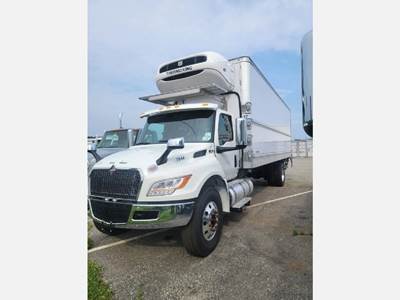 International MV607 26 ft Refrigerated Truck - 280HP, Automatic, Thermoking