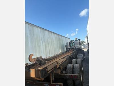 Mack MRU613 Roll Off Roll Off Truck - MP7, Automatic