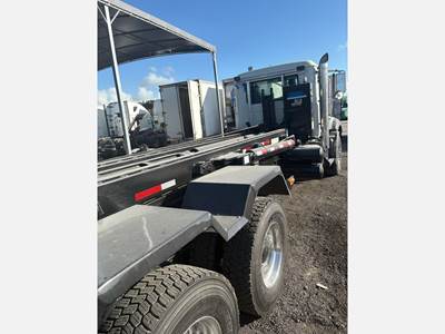 Mack Granite Roll Off Roll Off Truck - MP8, Automatic