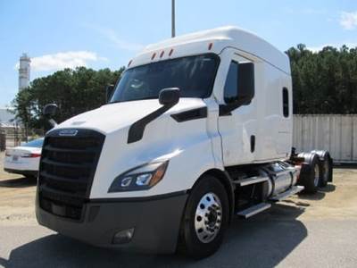 Freightliner CASCADIA 116 Sleeper Semi Truck - 72" Mid Roof, Detroit 450HP, Automatic