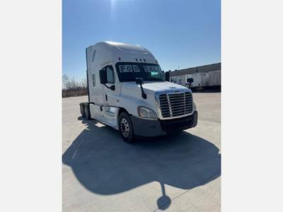Freightliner Cascadia 125 Sleeper Semi Truck - Raised Roof, Detroit, Automatic