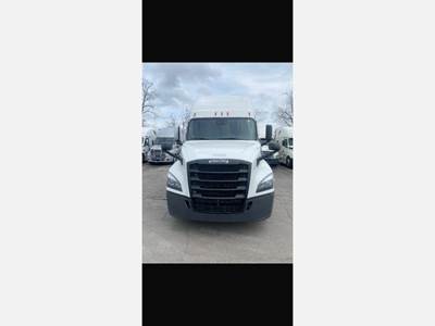Freightliner Cascadia 126 Sleeper Semi Truck - Detroit 455HP, Automatic