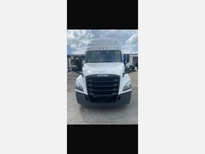 Freightliner Cascadia 126 Sleeper Semi Truck - Detroit 455HP, Automatic