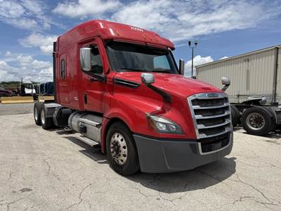 Freightliner Cascadia 126 Sleeper Semi Truck - 72" Mid Roof, Detroit 455HP, Automatic