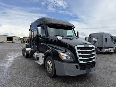 Freightliner Cascadia 126 Sleeper Semi Truck - 72" Mid Roof, Detroit 455HP, Automatic