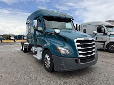 Freightliner Cascadia 126 Sleeper Semi Truck - 72" Mid Roof, Detroit 455HP, Automatic