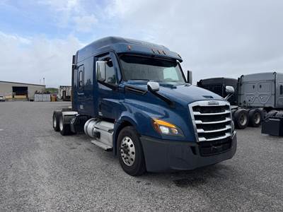 Freightliner Cascadia 126 Sleeper Semi Truck - 72" Mid Roof, Detroit 455HP, Automatic