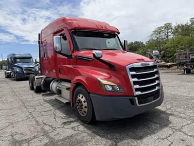 Freightliner Cascadia 126 Sleeper Semi Truck - 72" Mid Roof, Detroit 455HP, Automatic