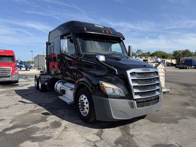 Freightliner Cascadia 126 Sleeper Semi Truck - 72" Mid Roof, Detroit 455HP, Automatic