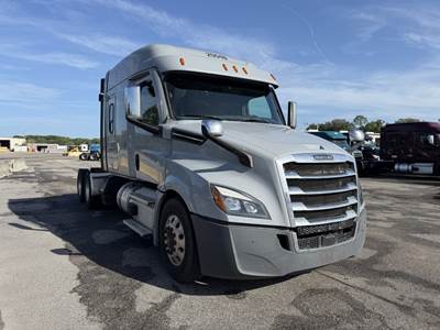 Freightliner Cascadia 126 Sleeper Semi Truck - 72" Mid Roof, Detroit 455HP, Automatic