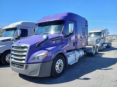 Freightliner Cascadia Sleeper Semi Truck - 72" Mid Roof, Detroit 455HP