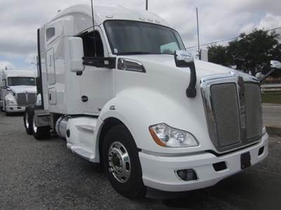 Kenworth T680 Sleeper Semi Truck - 76" Mid Roof, Paccar 430HP, Automatic