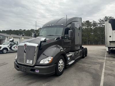 Kenworth T680 Sleeper Semi Truck - 76" Raised Roof, Paccar 455HP, Automatic