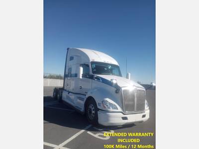 Kenworth T680 Sleeper Semi Truck - Paccar, Automatic