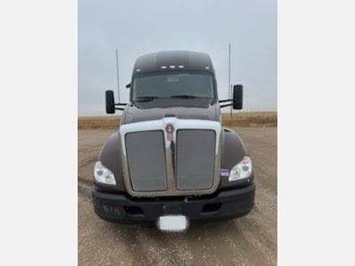 Kenworth T680 Sleeper Semi Truck - Paccar 450HP, Automatic